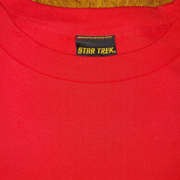 Star Trek Official Logo (red) no size tag meassure - Picture 3 of 5